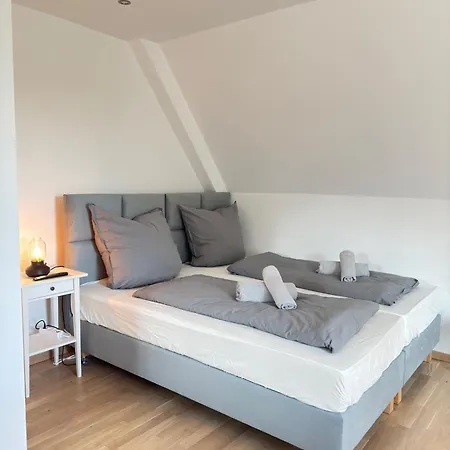 Neu! Exclusives City-apartment - Fussbodenheizung, Regendusche, Waschmaschine Apartman